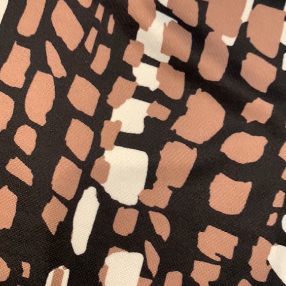 Geometric Print Long Sleeve Wrap Dress - Picture 10 of 14